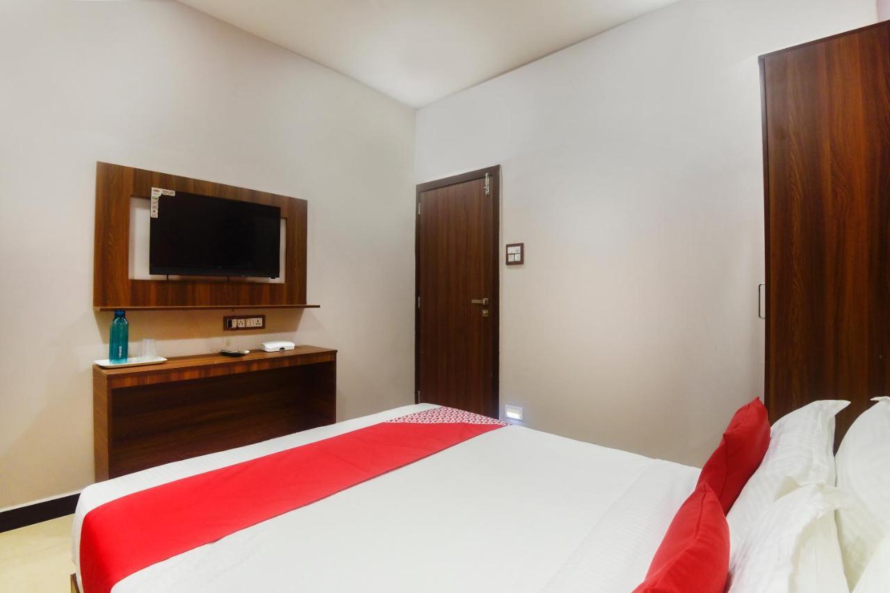Hotel Blue Sky Residency 뭄바이 외부 사진