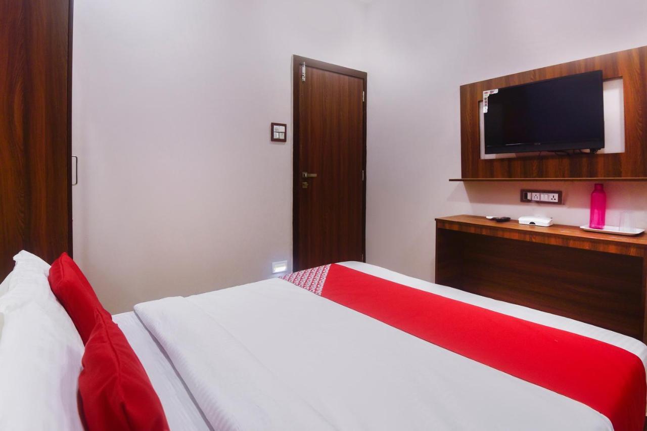Hotel Blue Sky Residency 뭄바이 외부 사진