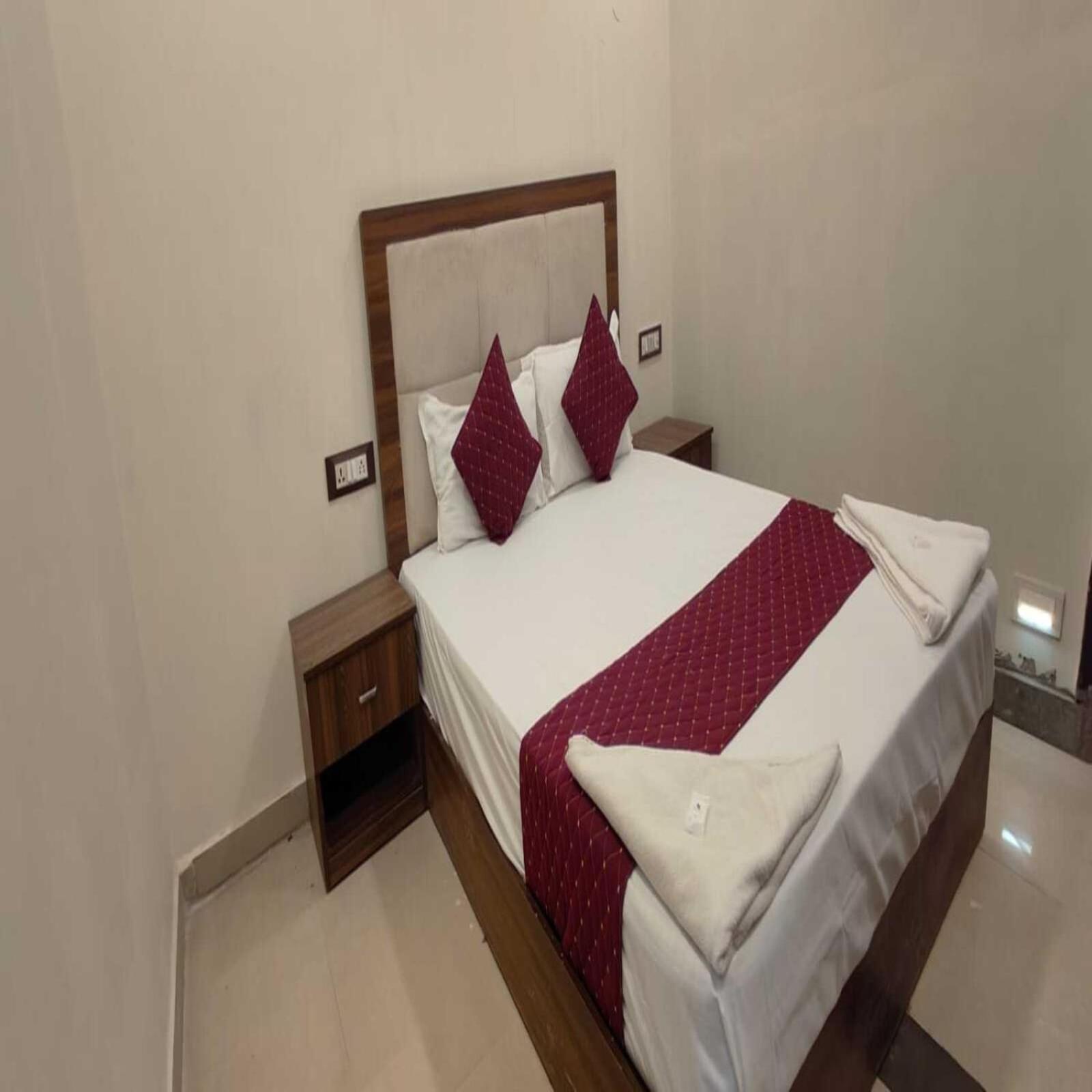 Hotel Blue Sky Residency 뭄바이 외부 사진
