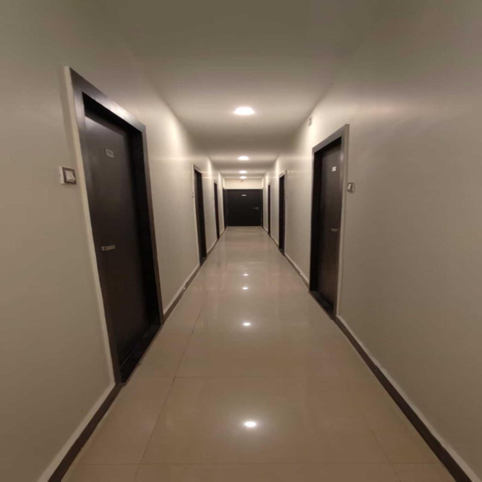 Hotel Blue Sky Residency 뭄바이 외부 사진