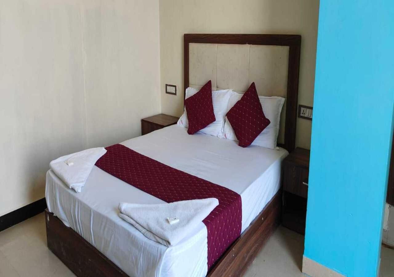 Hotel Blue Sky Residency 뭄바이 외부 사진