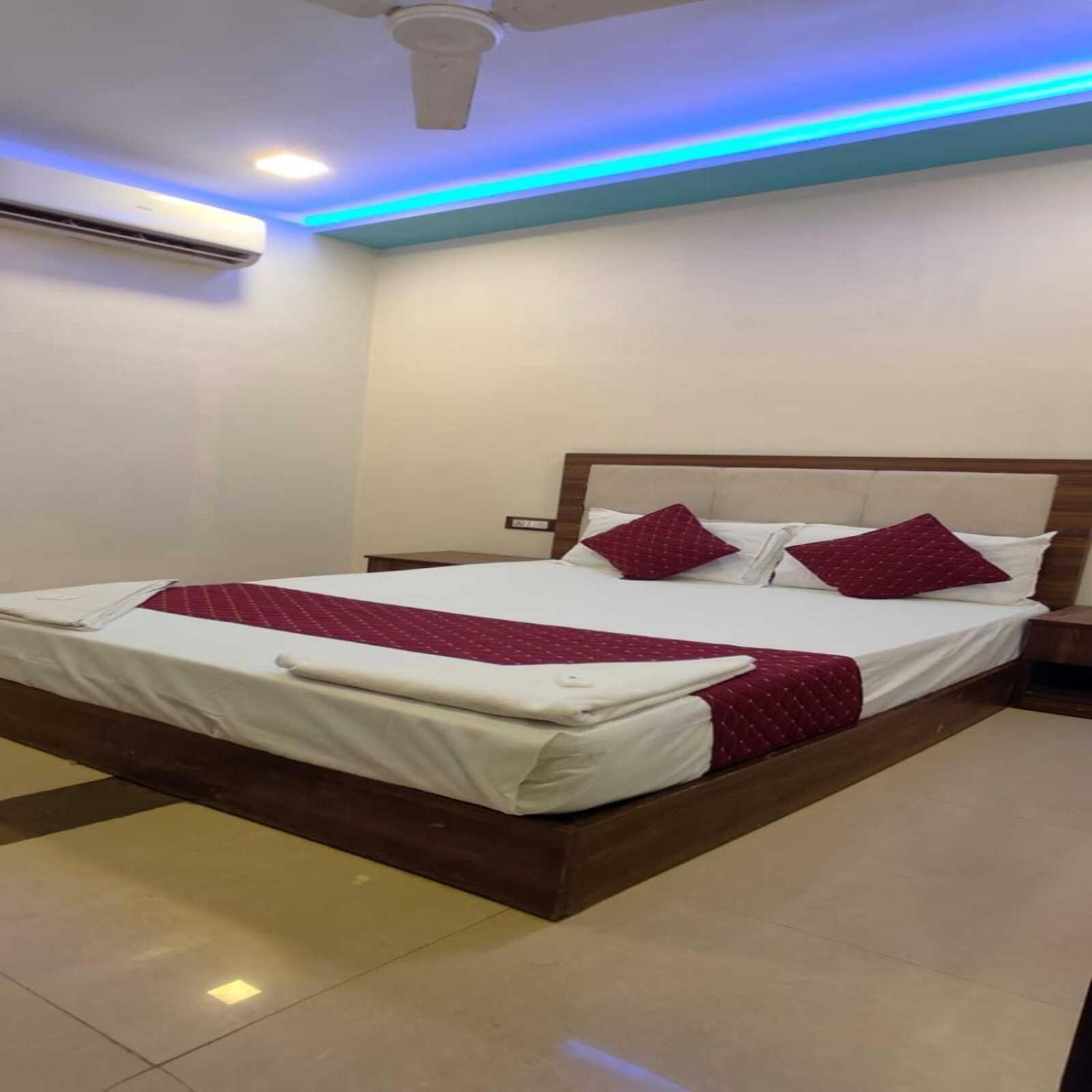 Hotel Blue Sky Residency 뭄바이 외부 사진