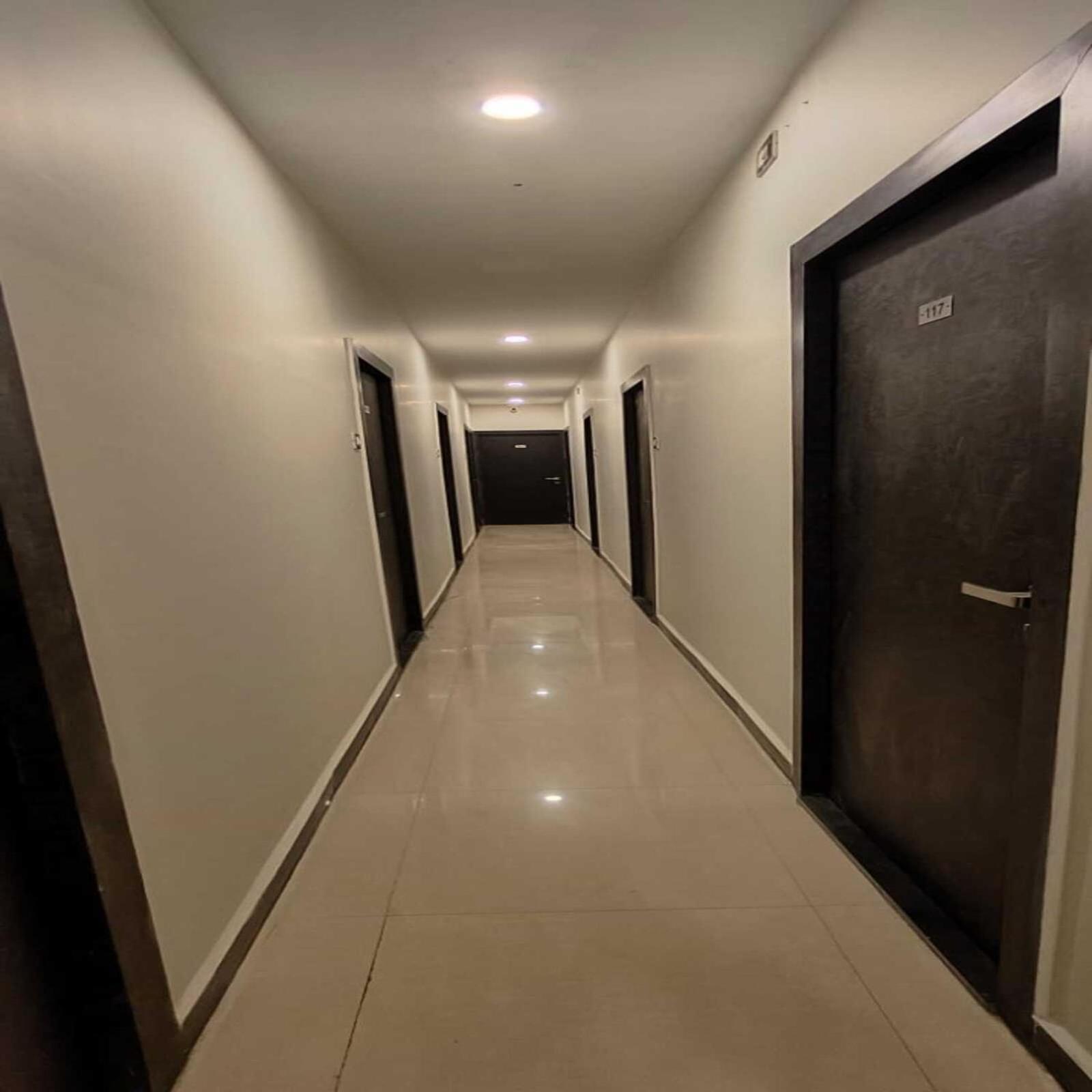 Hotel Blue Sky Residency 뭄바이 외부 사진