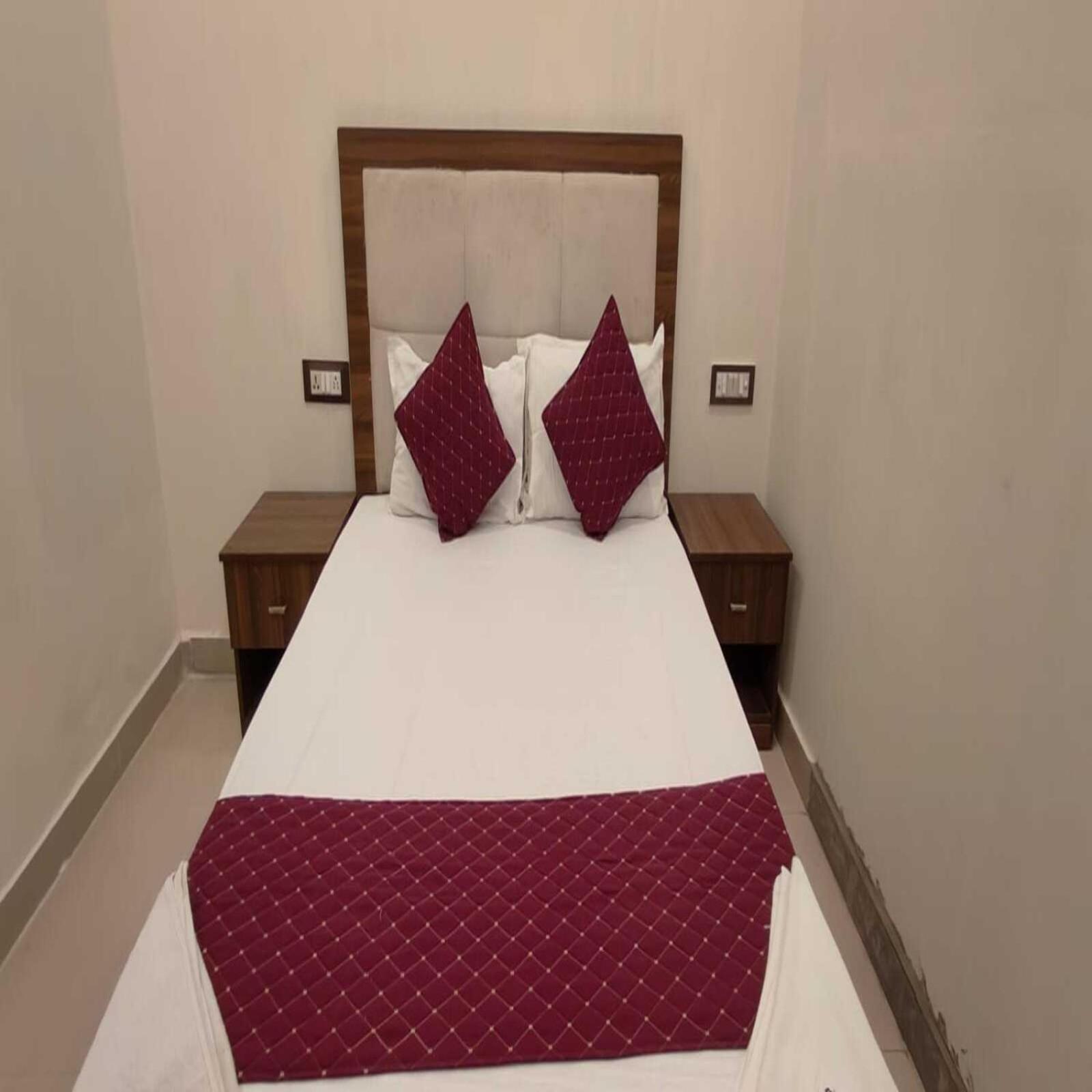 Hotel Blue Sky Residency 뭄바이 외부 사진